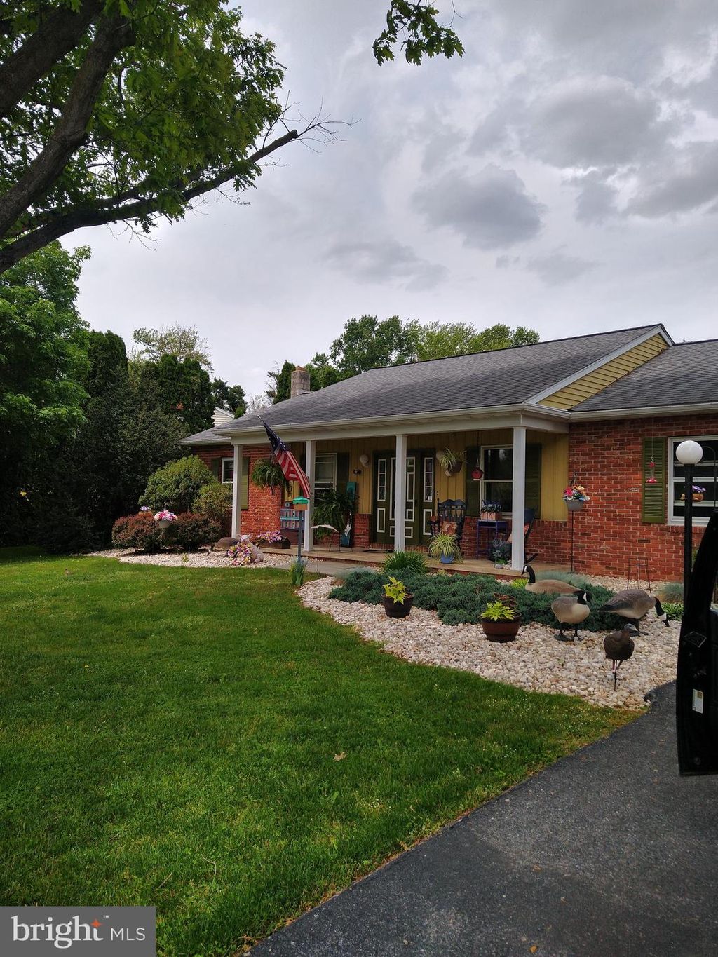 Photo of 13 GREENVIEW CIR, QUARRYVILLE, PA 17566 (MLS # PALA2035314)