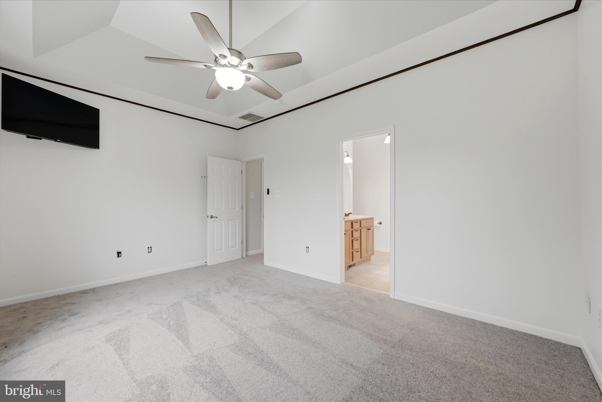 LAKE HOLIDAY ESTATES - Residential