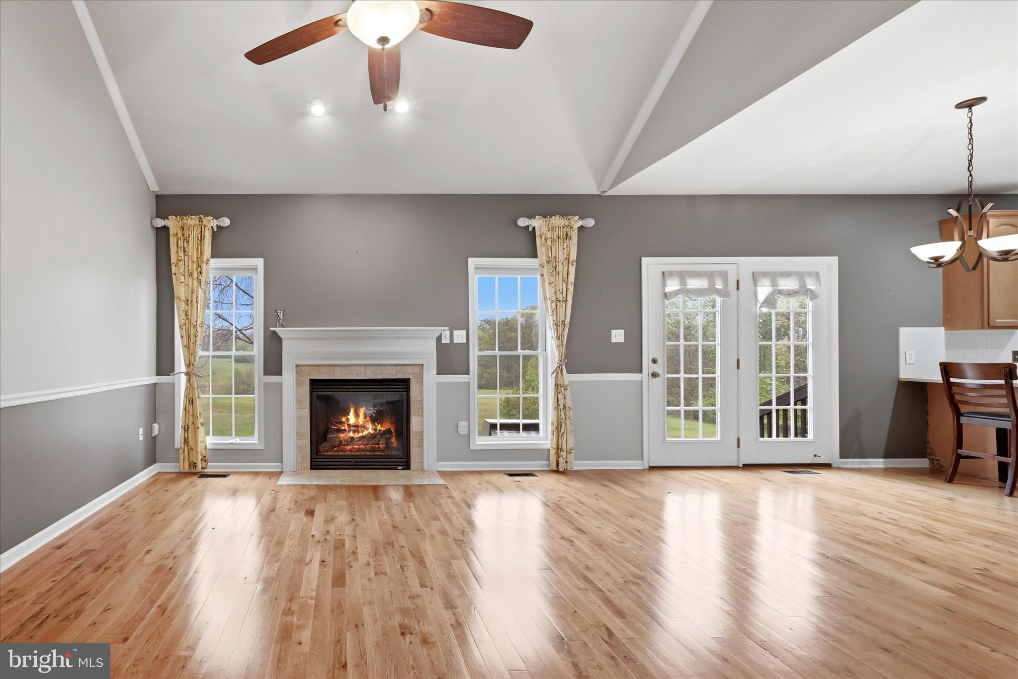 LAKE HOLIDAY ESTATES - Residential