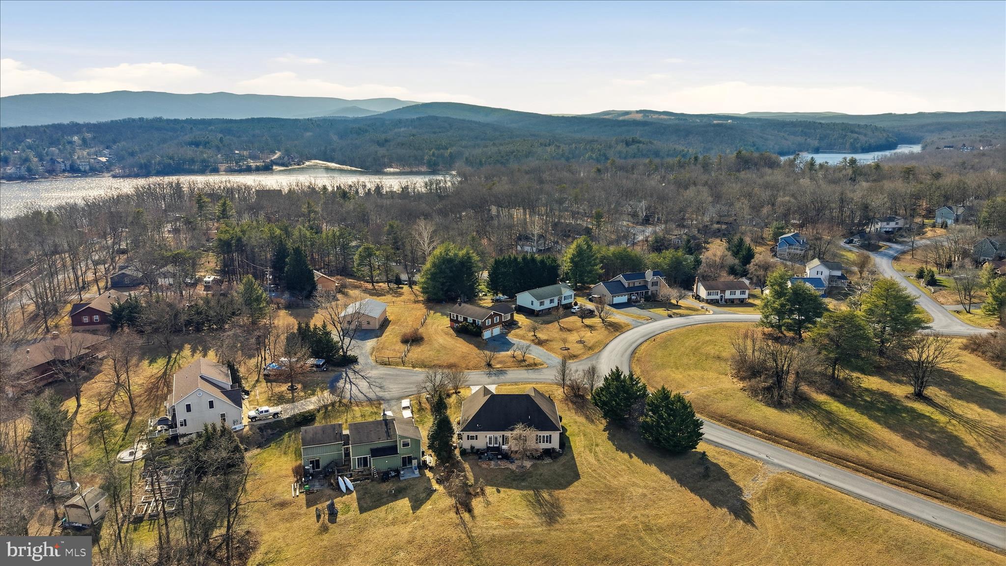 LAKE HOLIDAY ESTATES - Residential