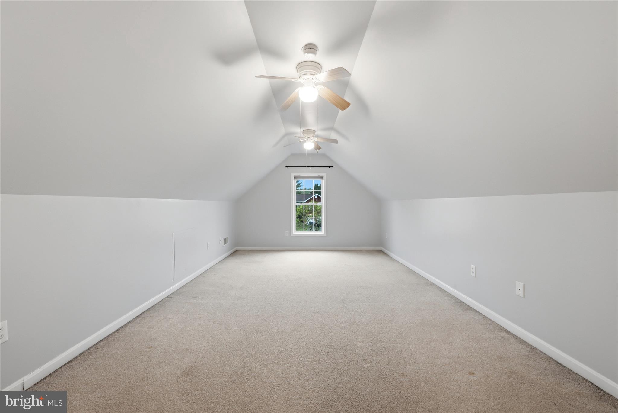 LAKE HOLIDAY ESTATES - Residential