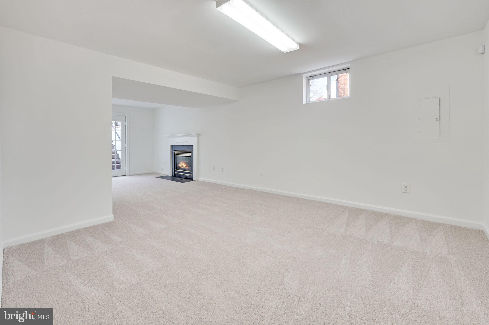 NEWPORT - Residential