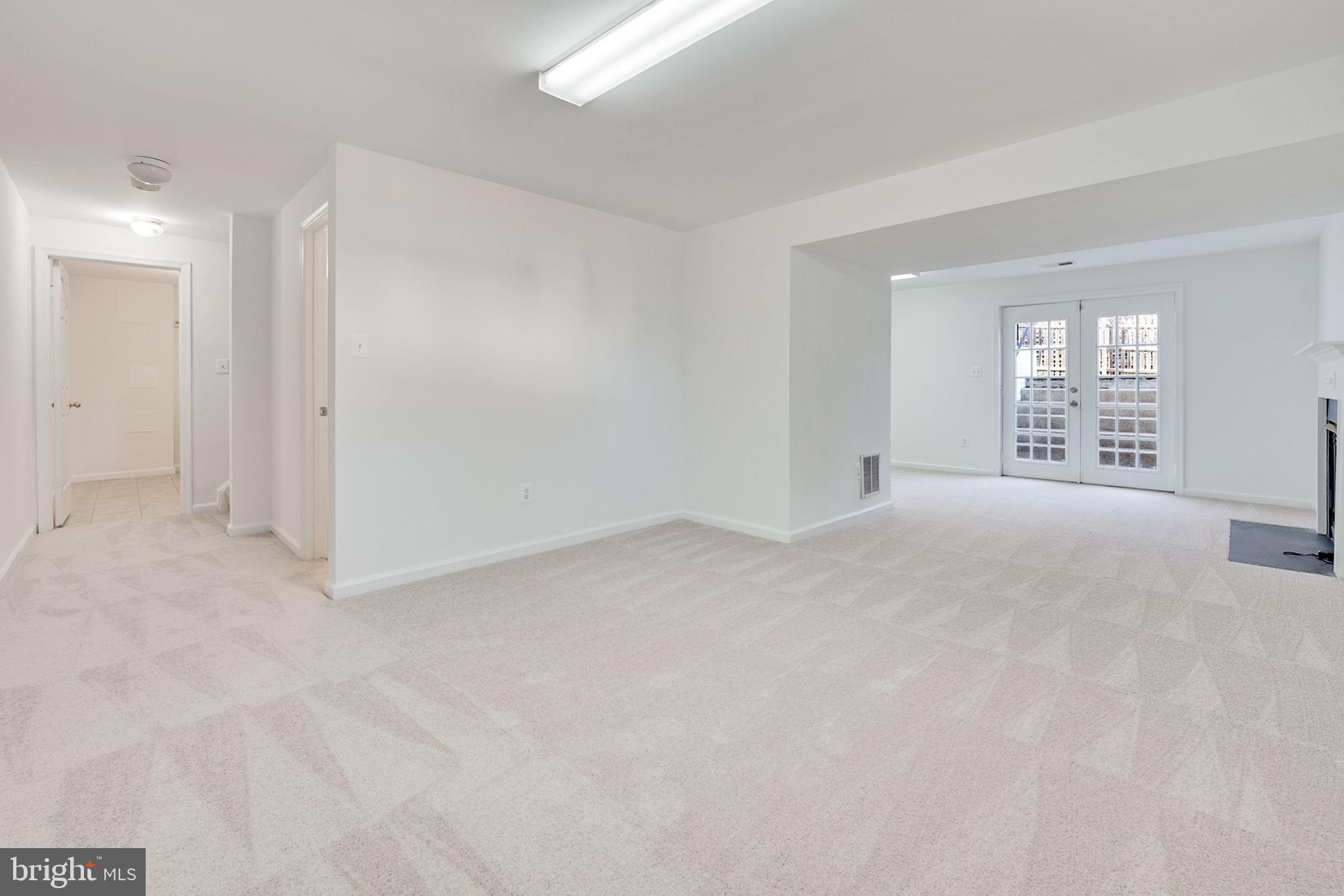 NEWPORT - Residential