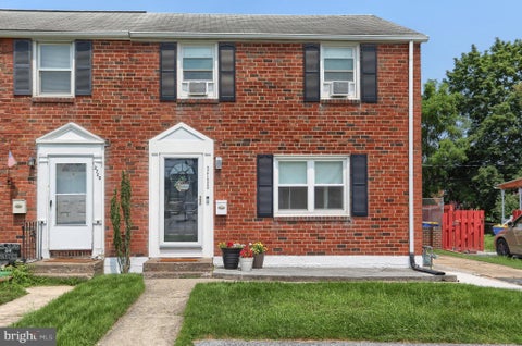 Townhouse For Sale - 3722 Derry Street<br/> HARRISBURG, PA 17111