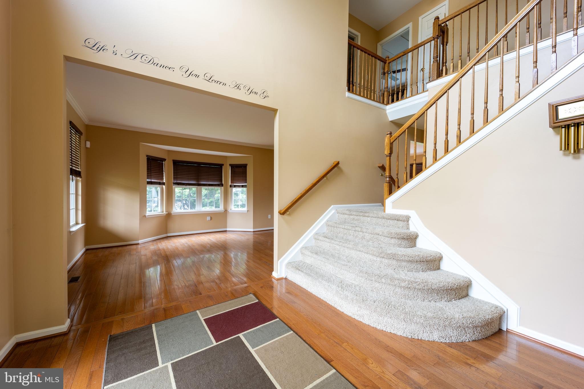 APPLE KNOLLS ESTATES - Residential