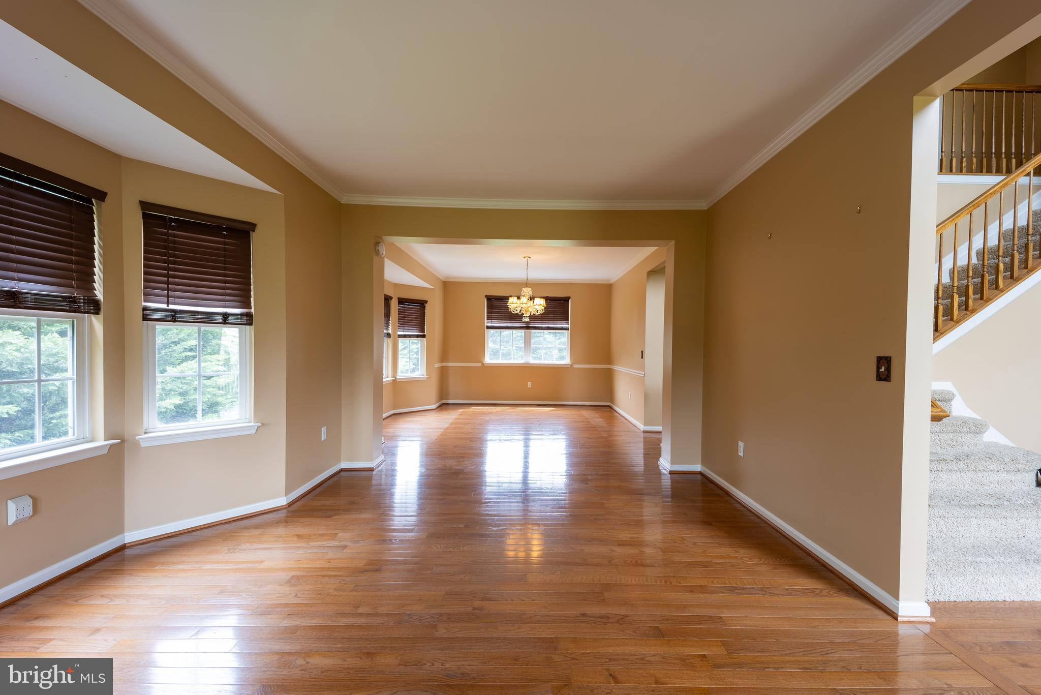 APPLE KNOLLS ESTATES - Residential