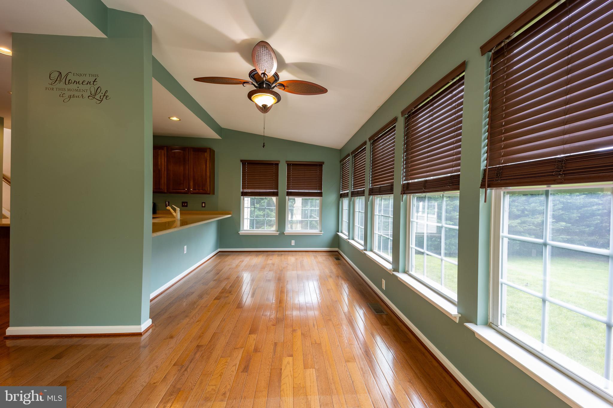 APPLE KNOLLS ESTATES - Residential