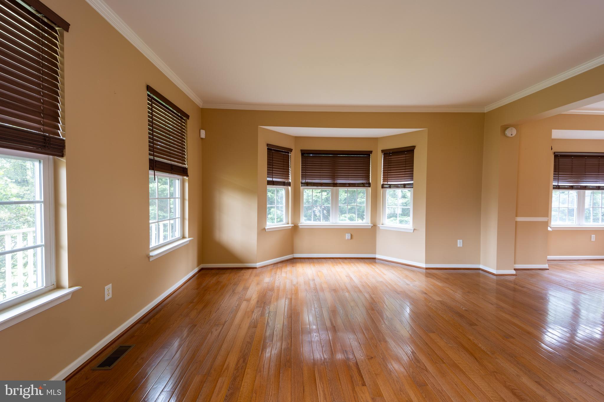 APPLE KNOLLS ESTATES - Residential