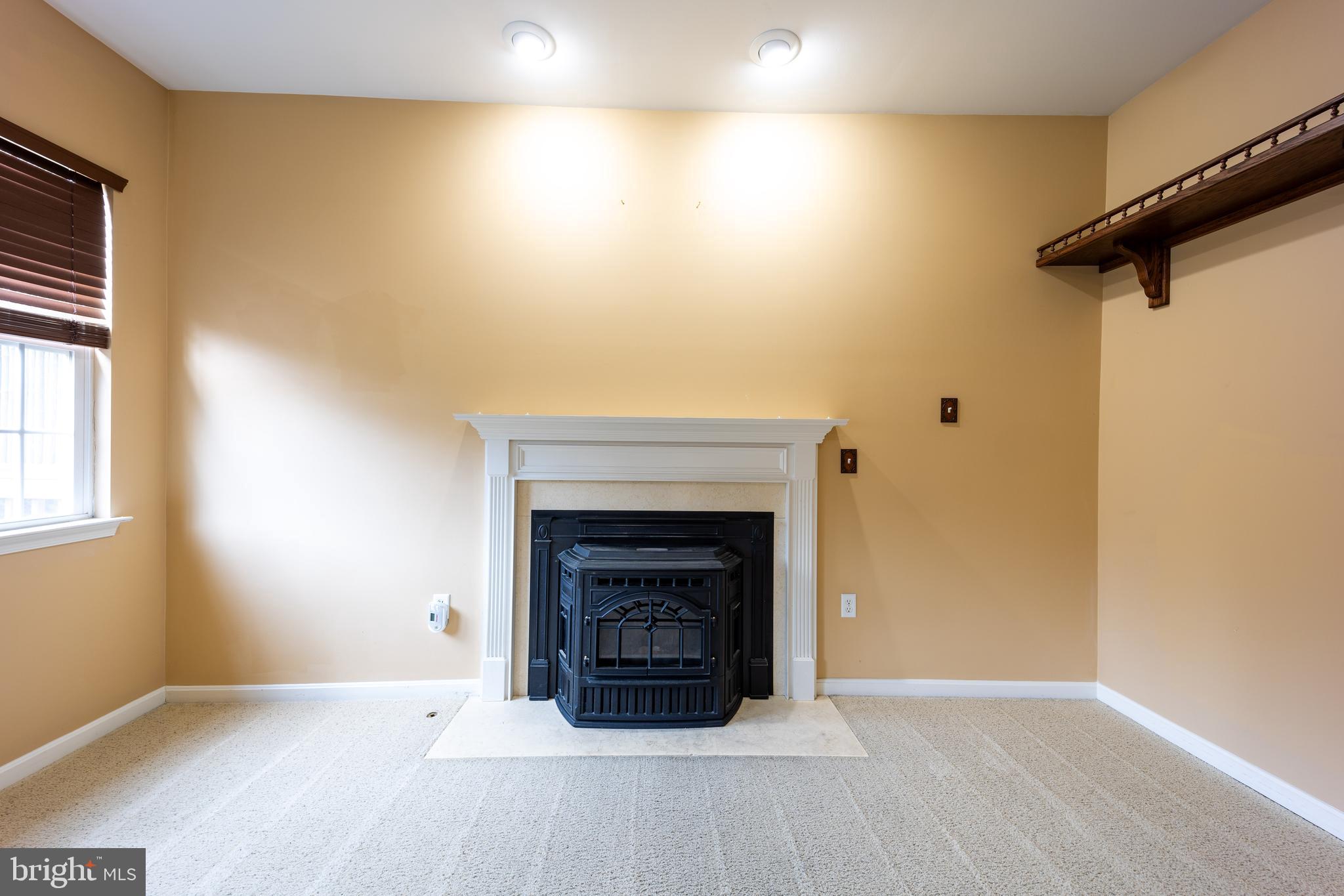 APPLE KNOLLS ESTATES - Residential