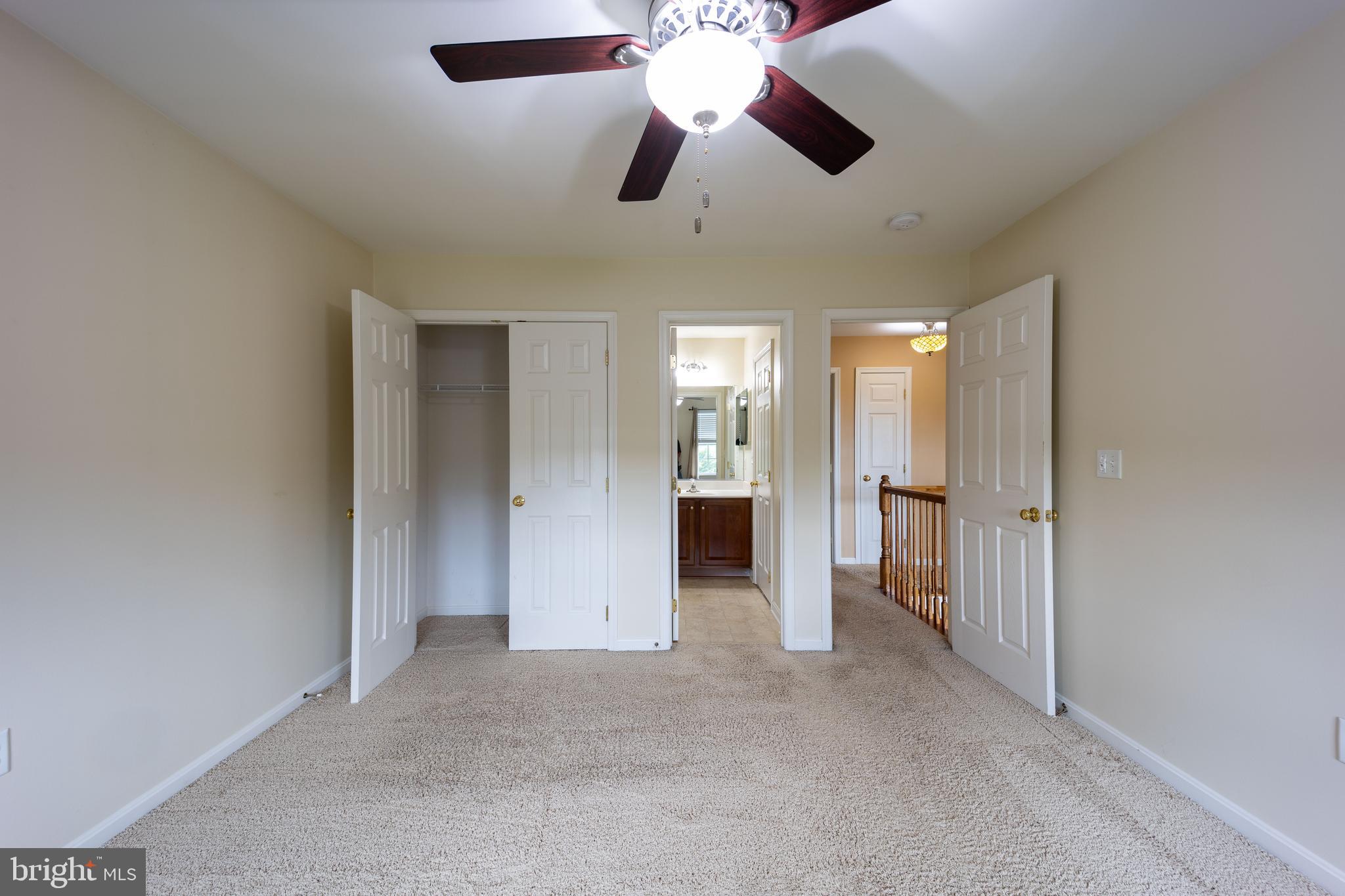 APPLE KNOLLS ESTATES - Residential