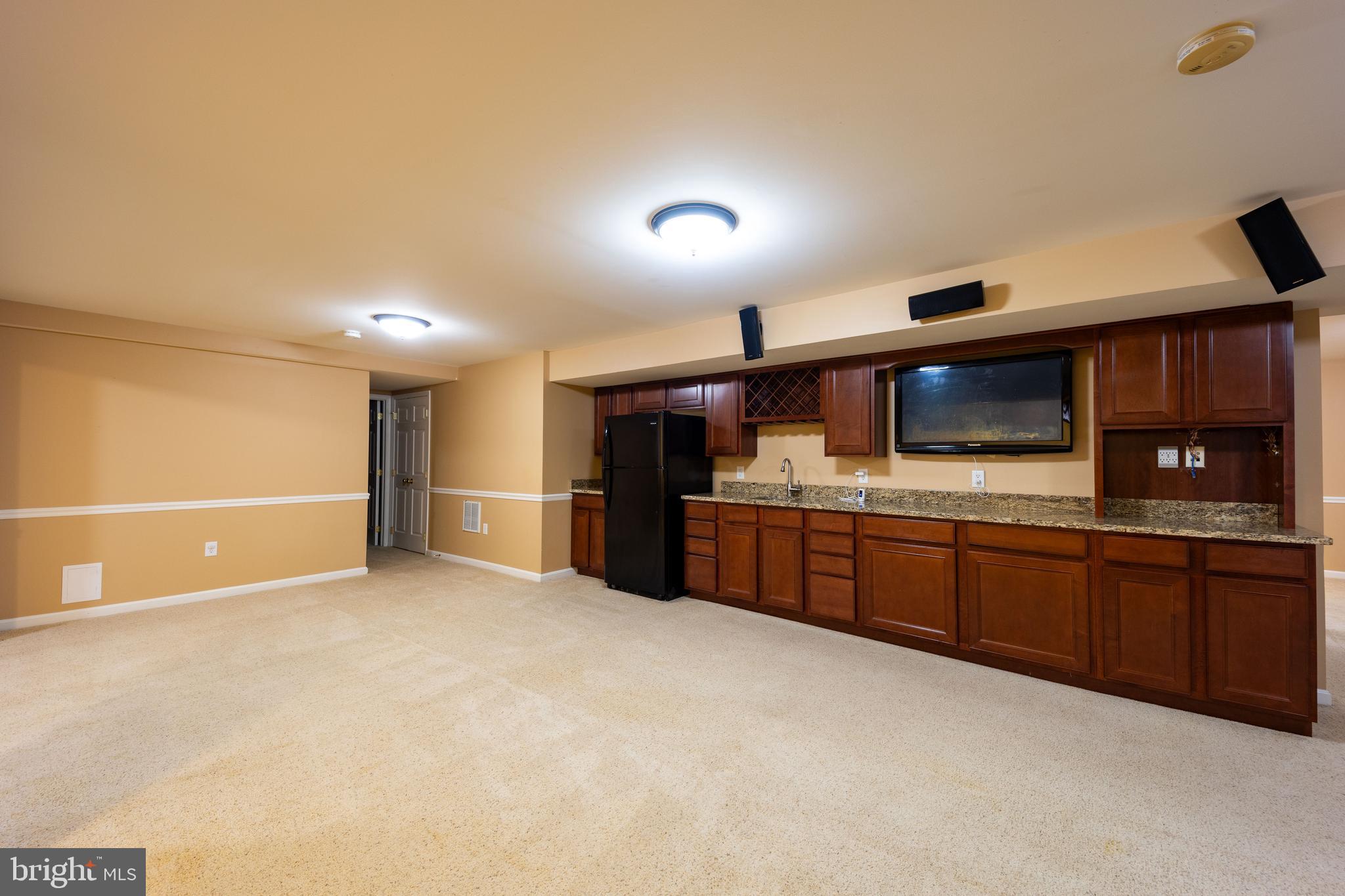 APPLE KNOLLS ESTATES - Residential