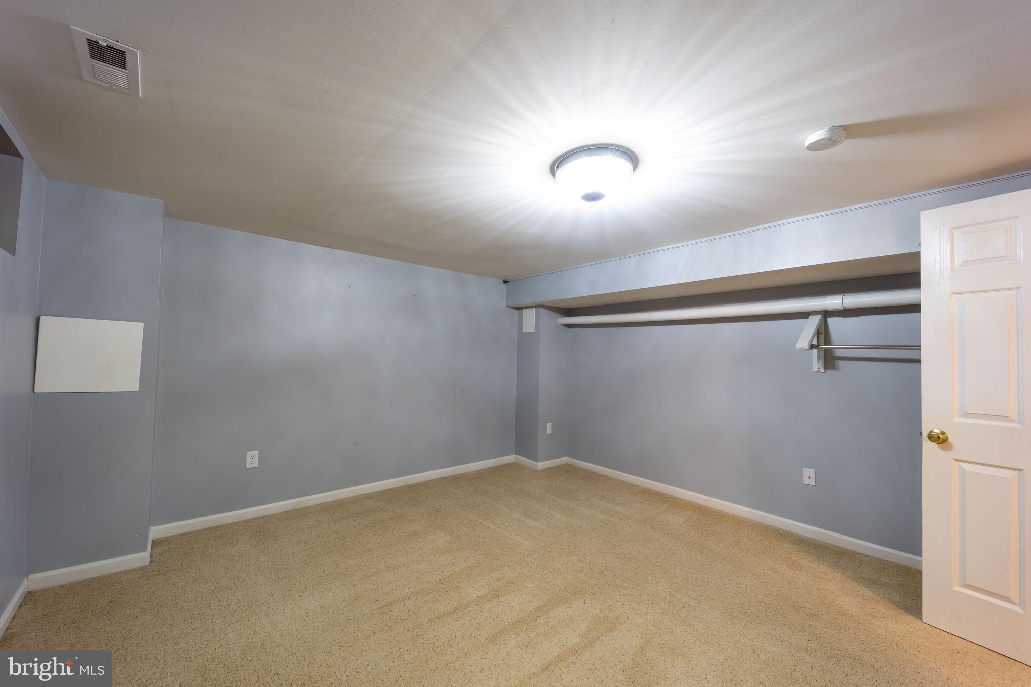 APPLE KNOLLS ESTATES - Residential