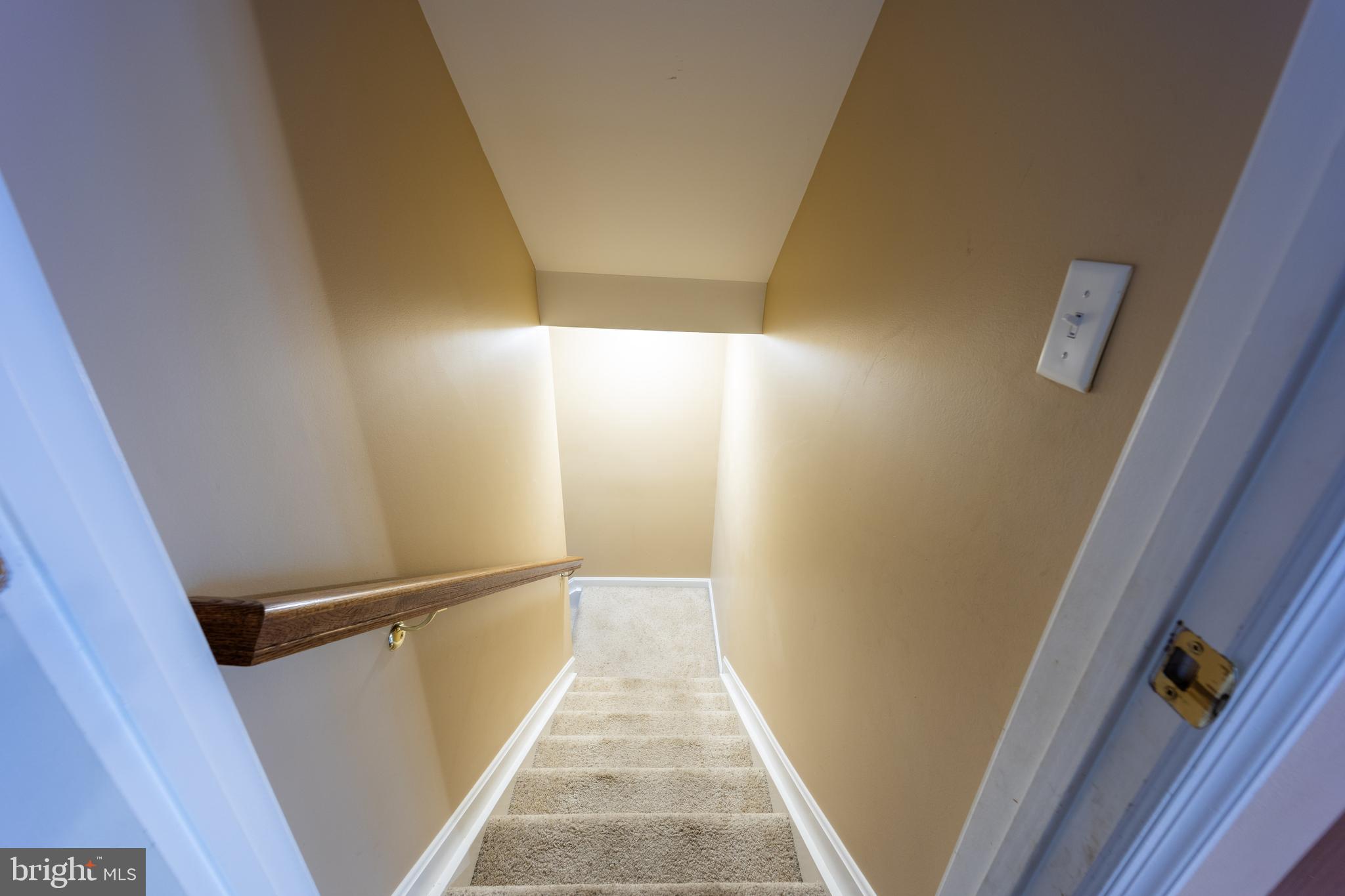 APPLE KNOLLS ESTATES - Residential