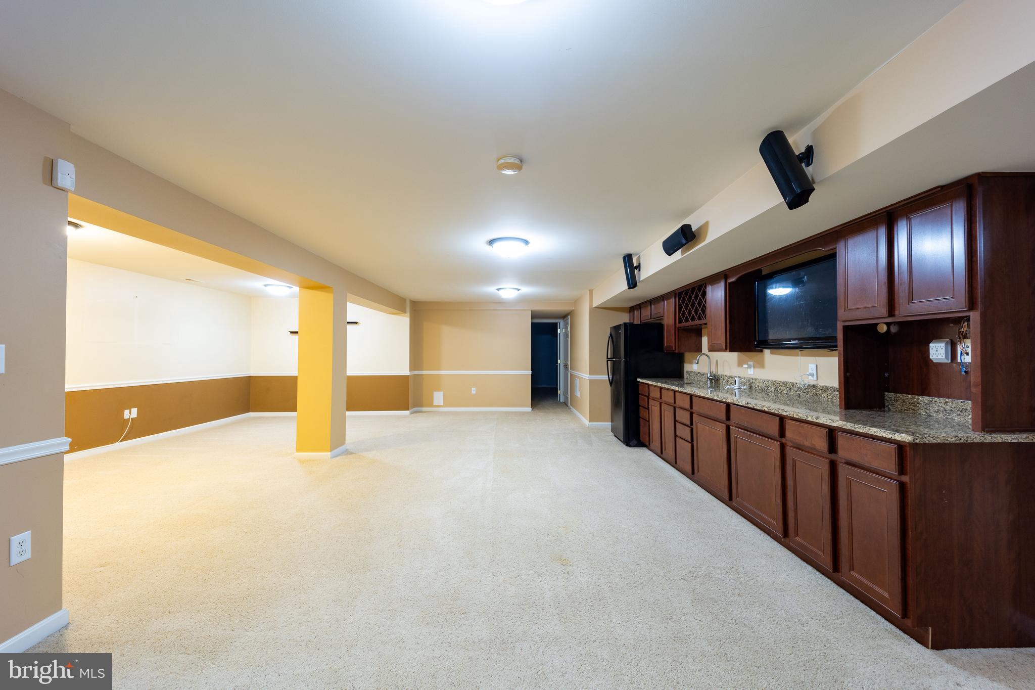 APPLE KNOLLS ESTATES - Residential