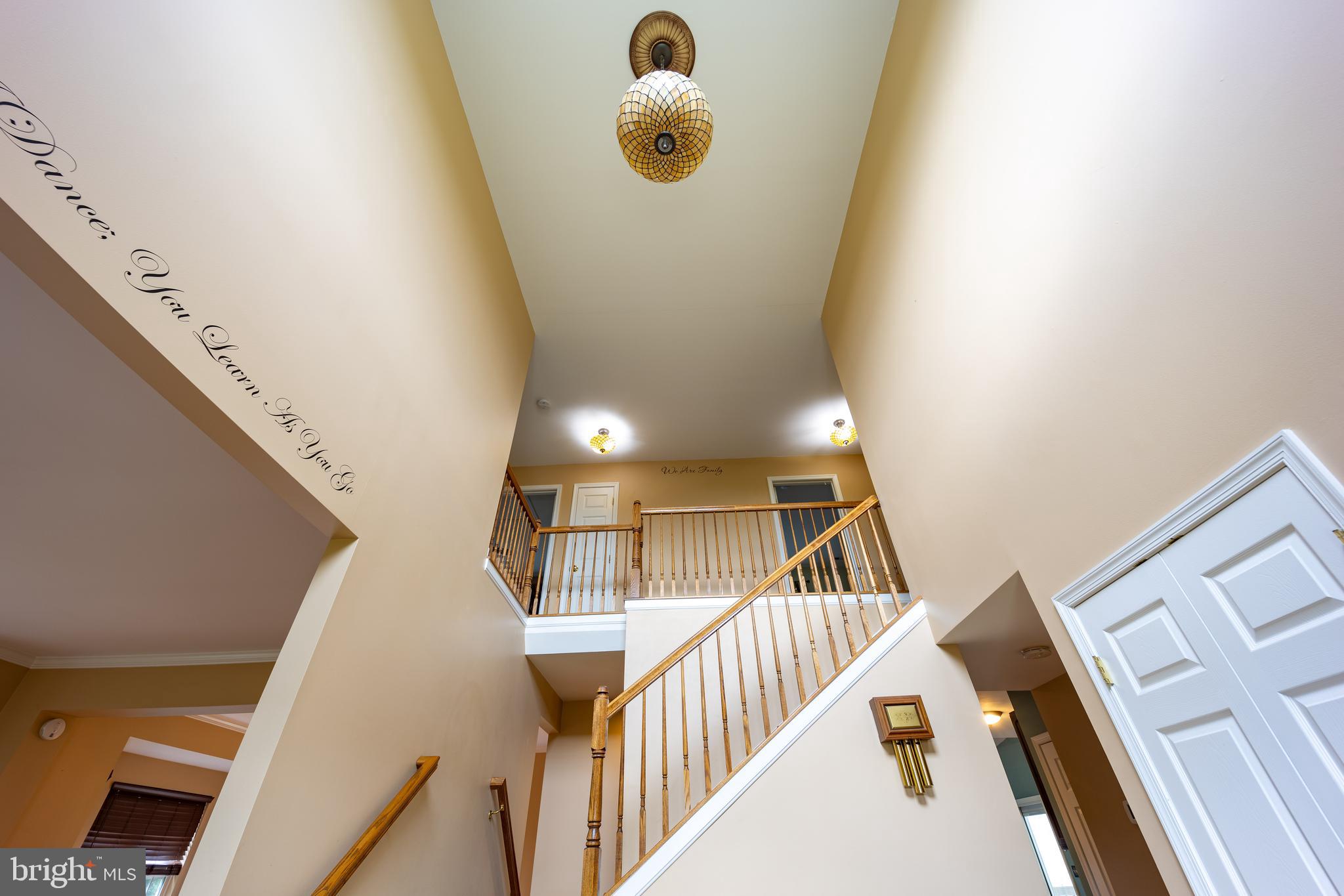 APPLE KNOLLS ESTATES - Residential