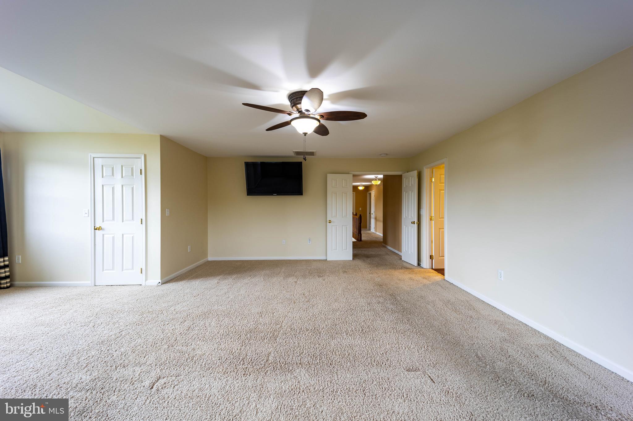 APPLE KNOLLS ESTATES - Residential