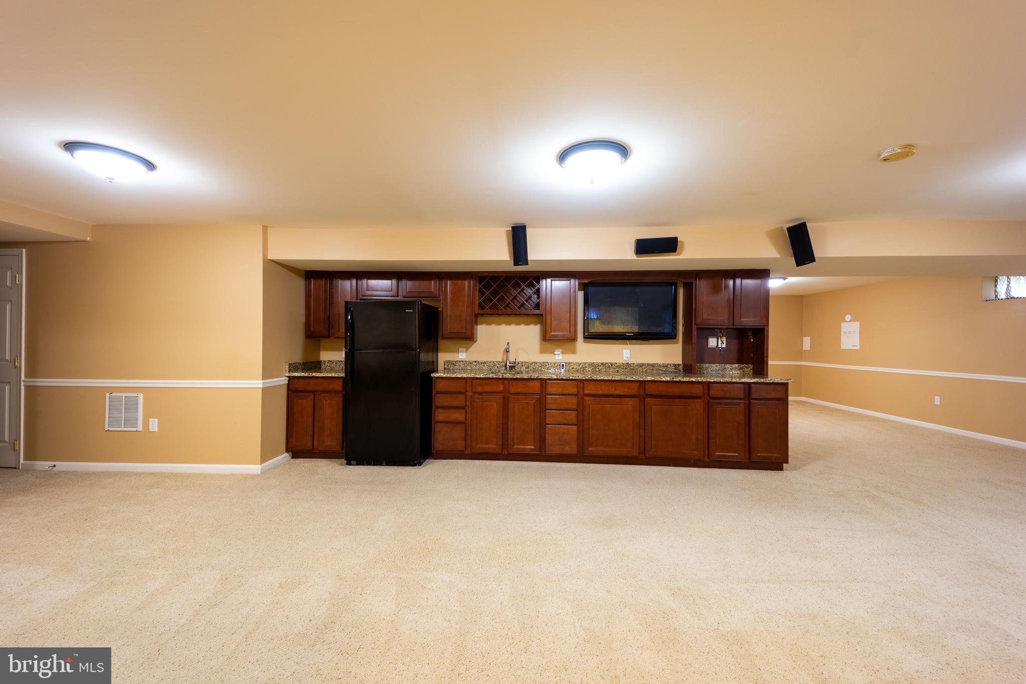 APPLE KNOLLS ESTATES - Residential