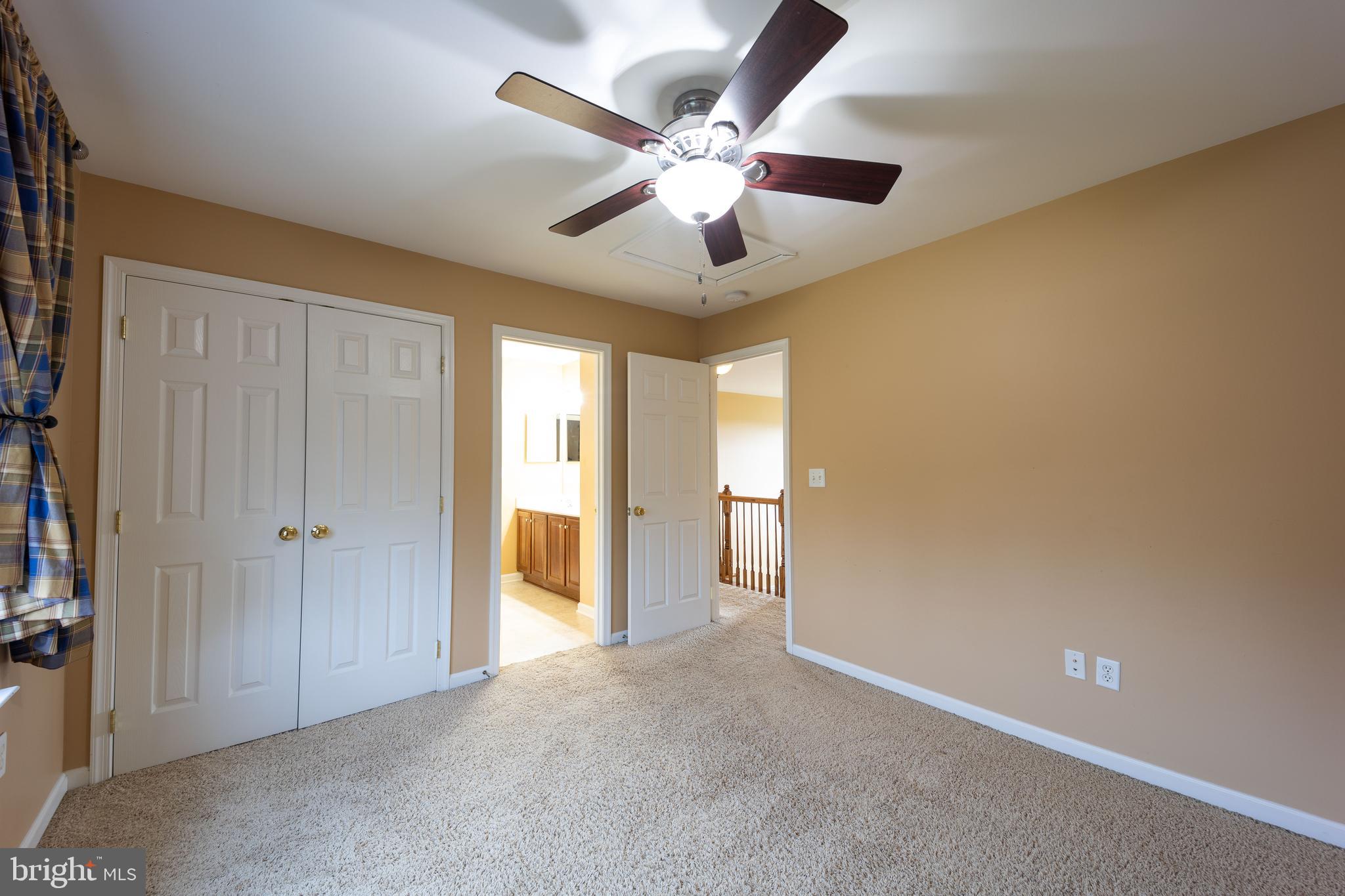 APPLE KNOLLS ESTATES - Residential