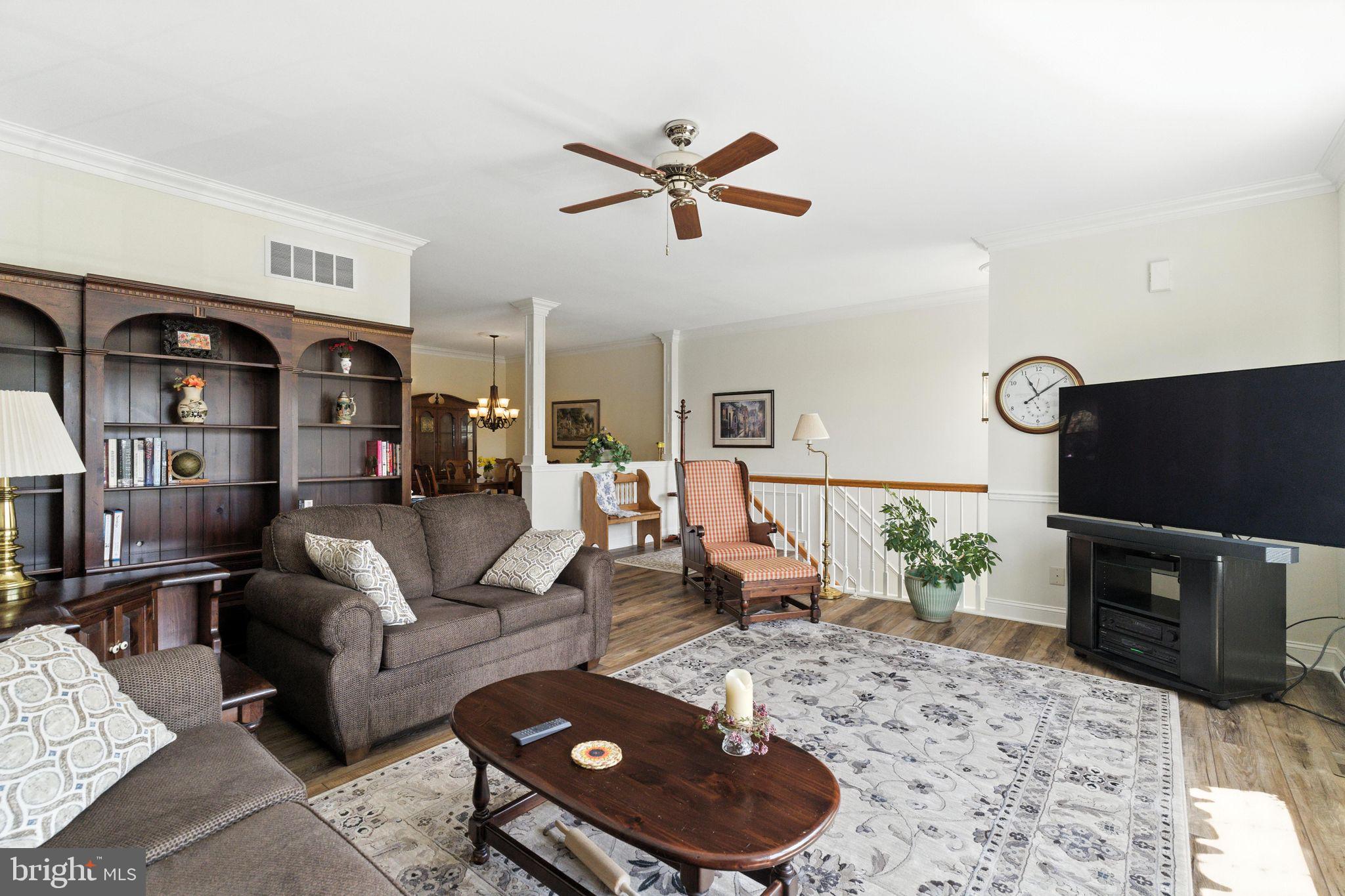 205 N. AZALEA COURT