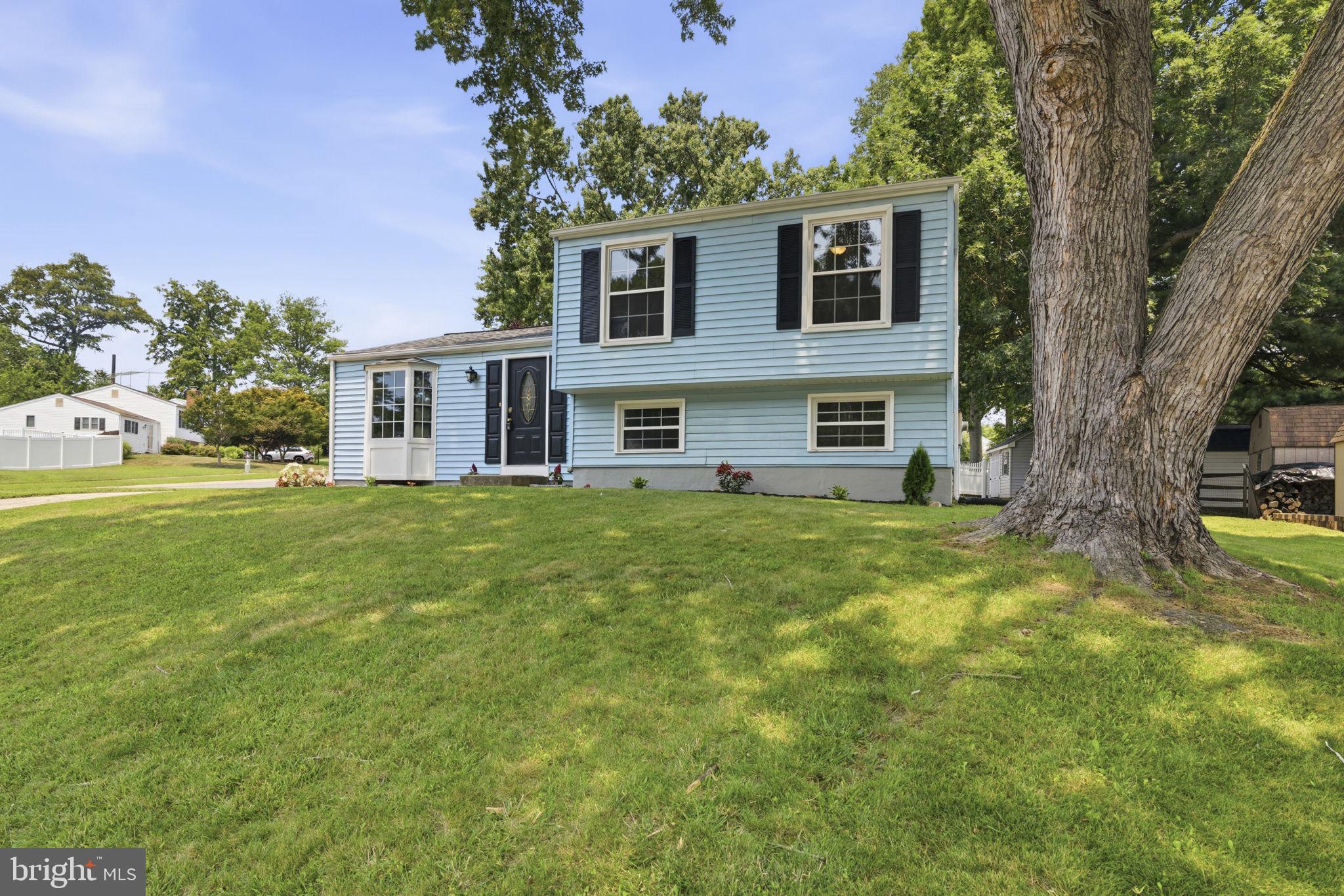 326 ROYAL OAK DRIVE