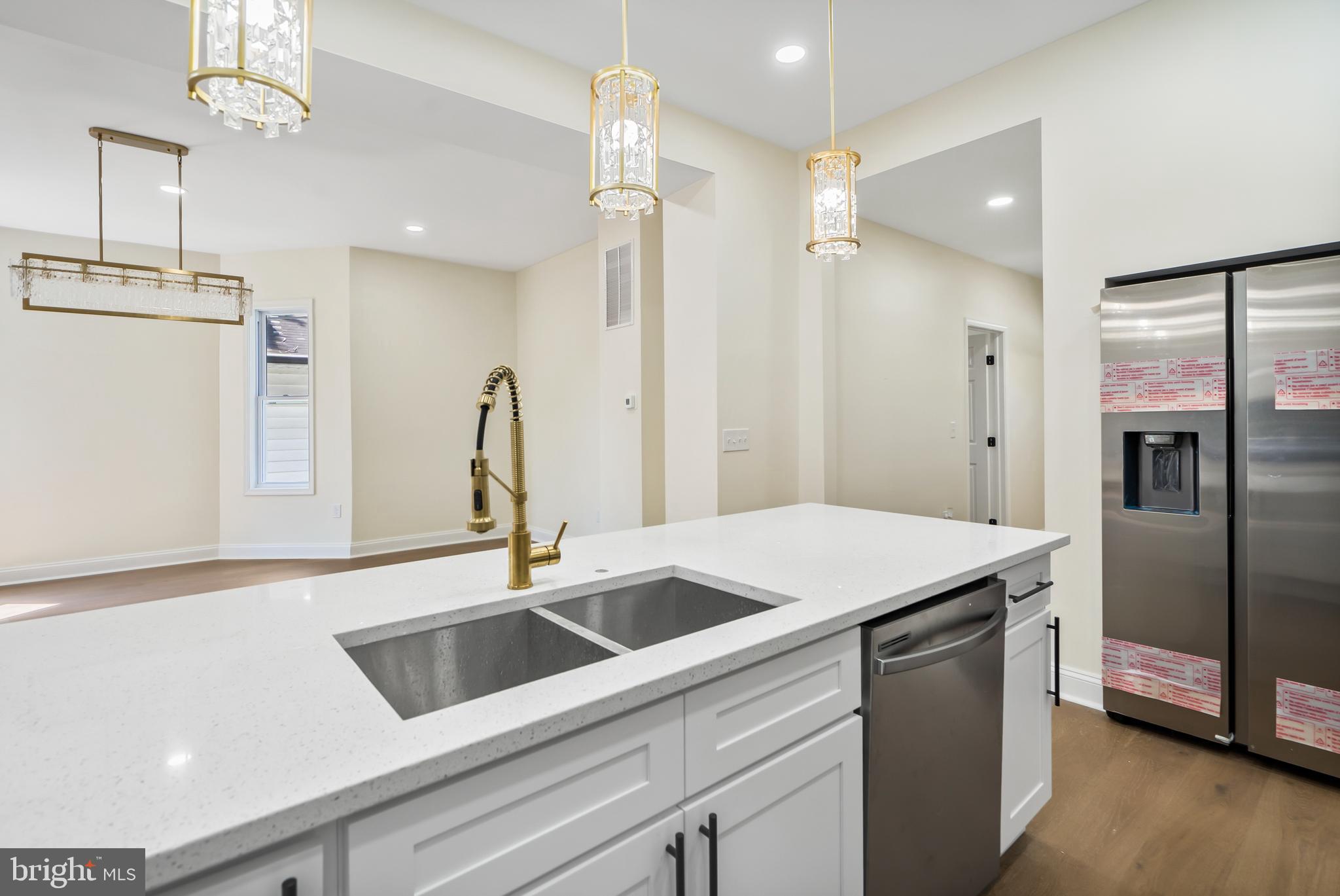 GARWYN OAKS - Residential