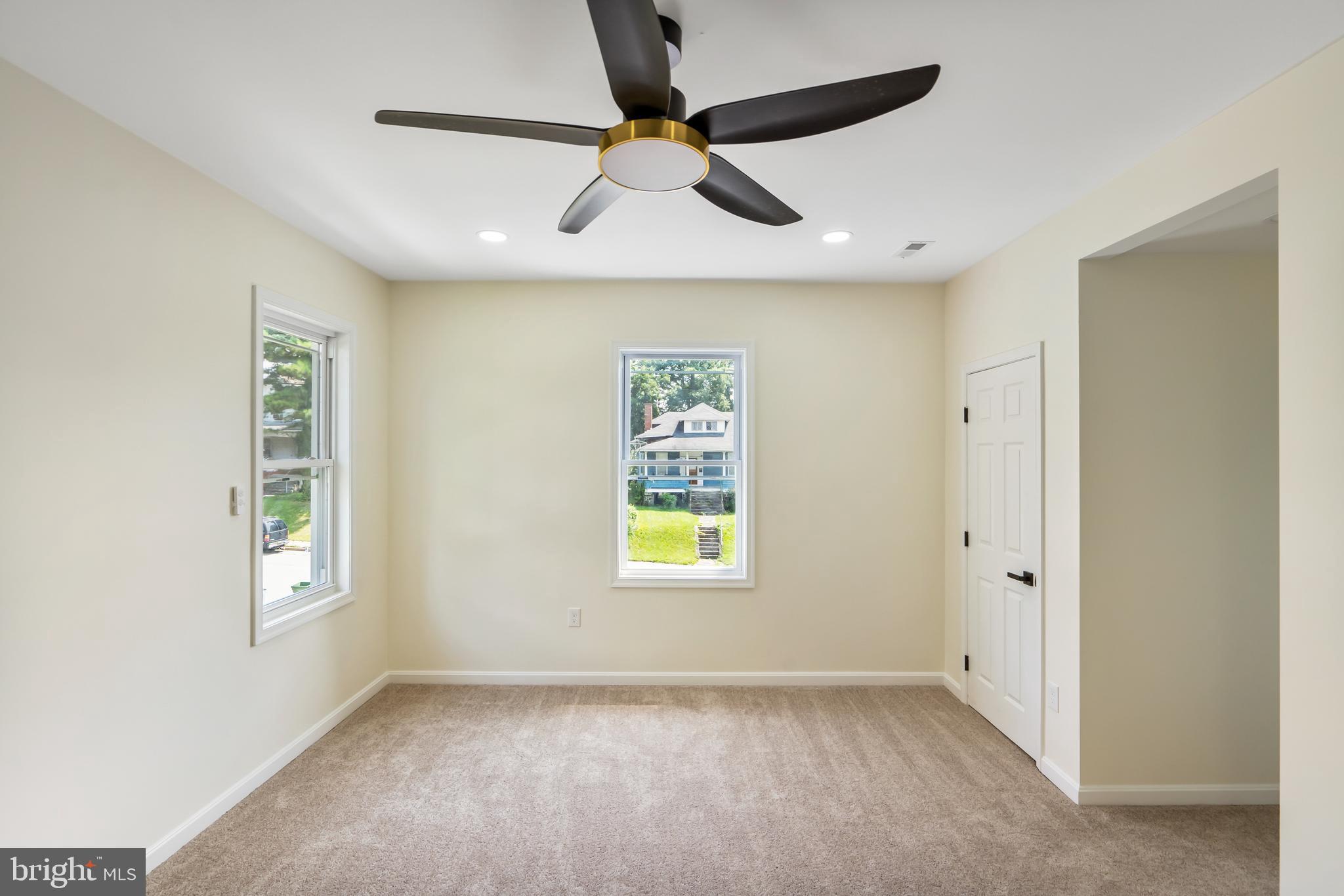 GARWYN OAKS - Residential