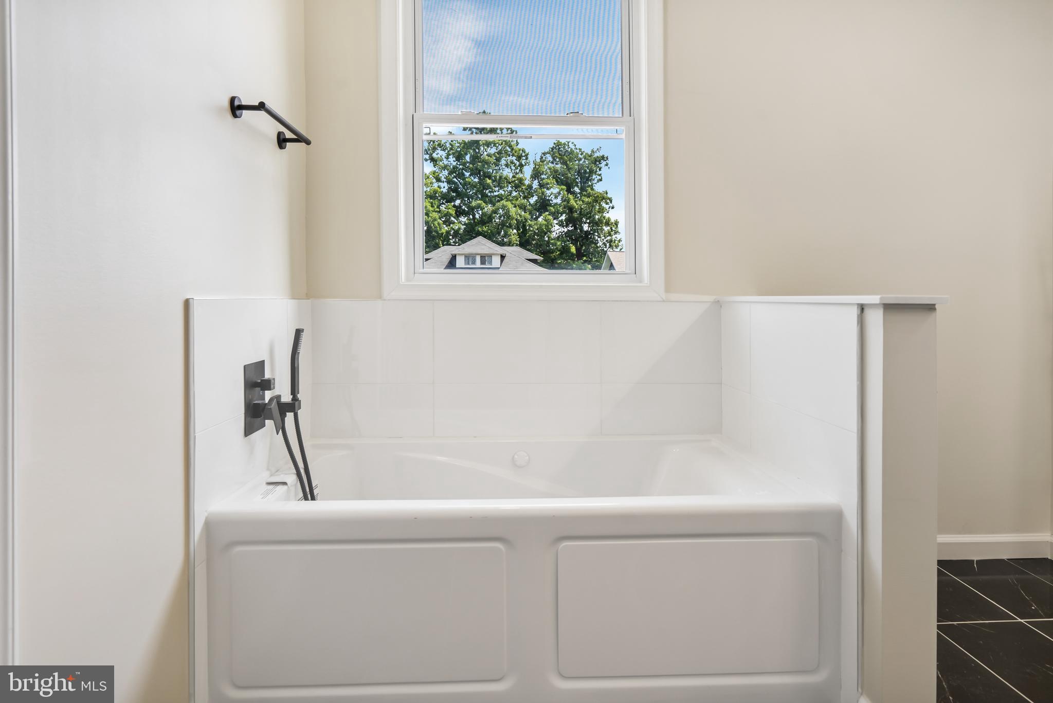 GARWYN OAKS - Residential