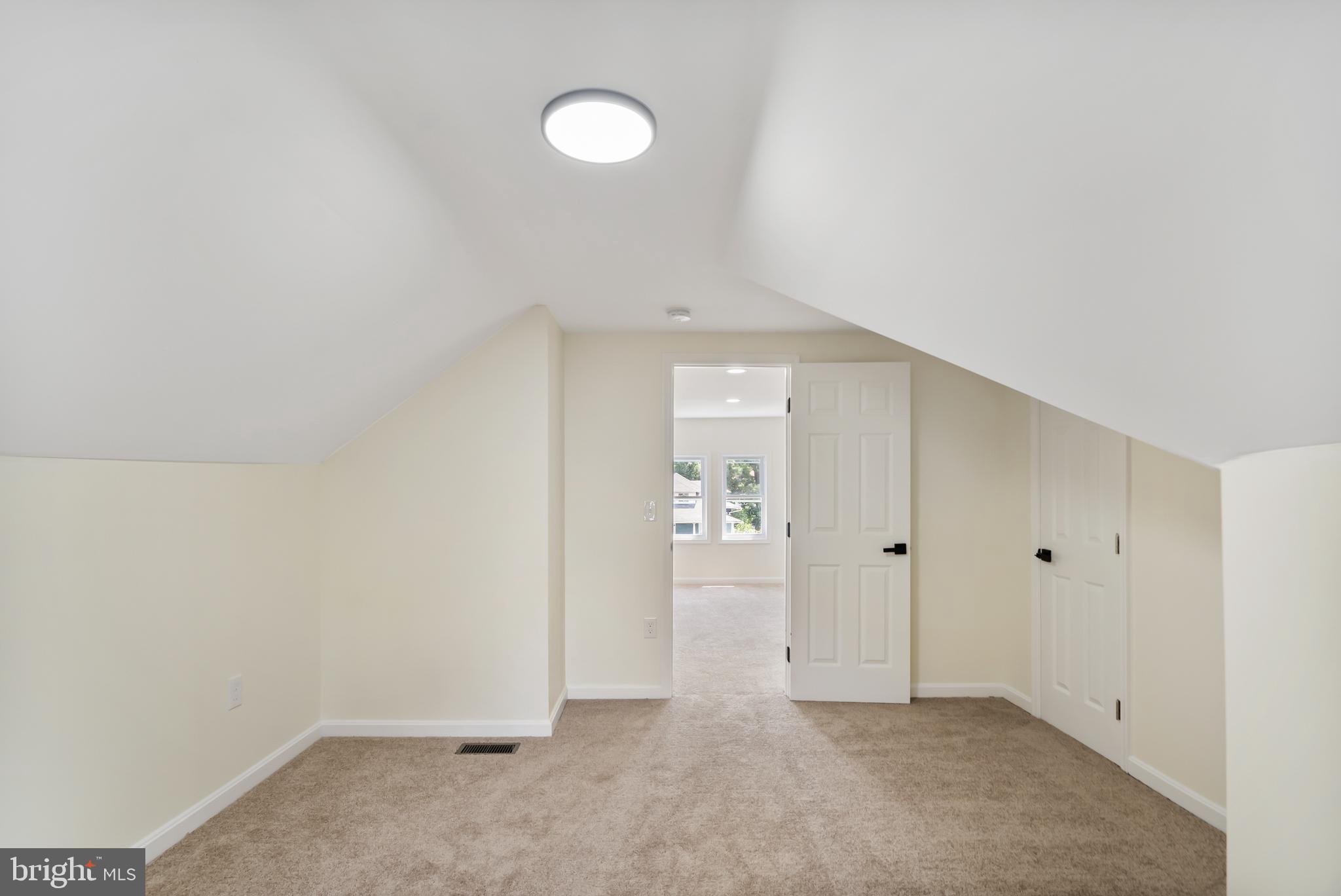 GARWYN OAKS - Residential