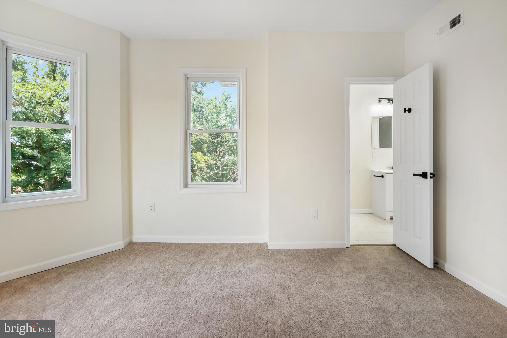 GARWYN OAKS - Residential