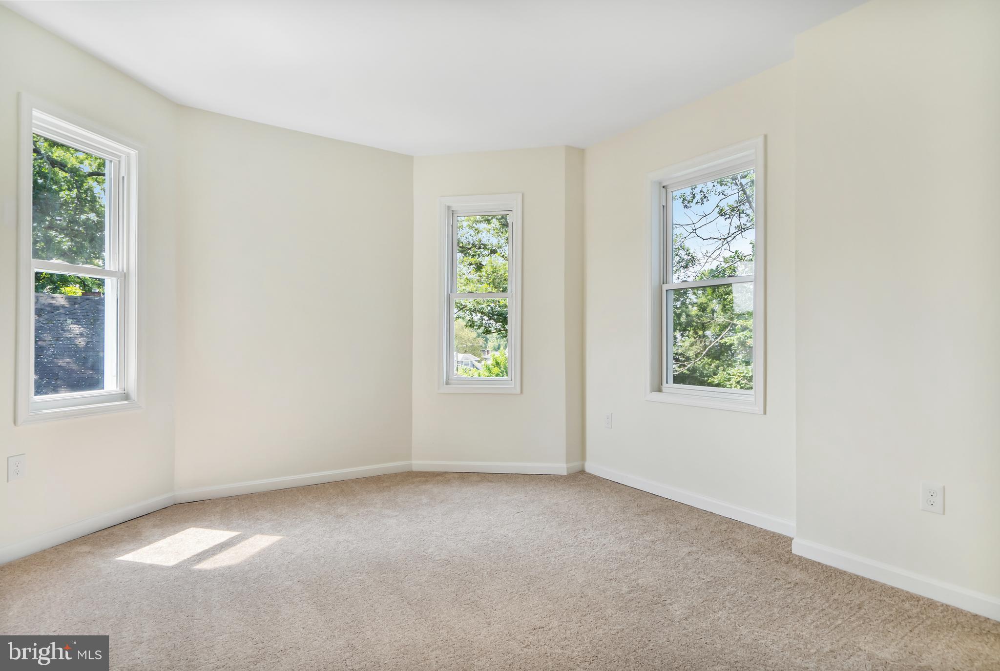 GARWYN OAKS - Residential