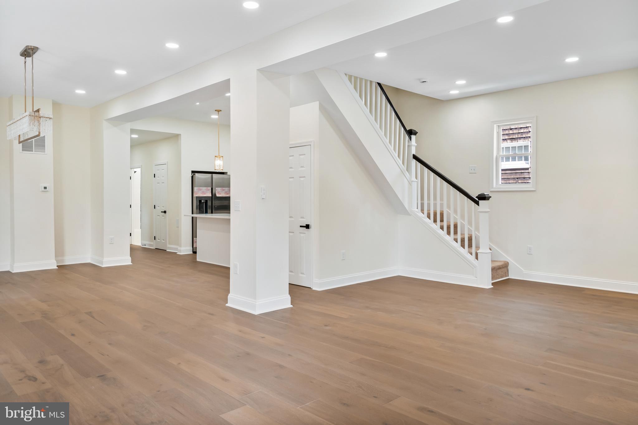 GARWYN OAKS - Residential