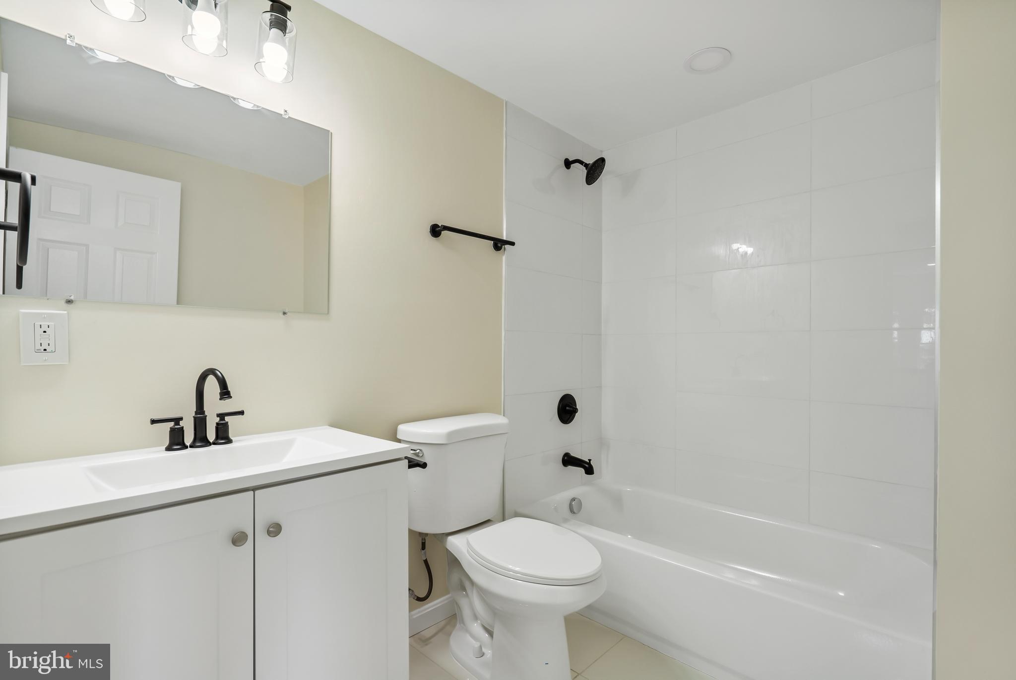 GARWYN OAKS - Residential