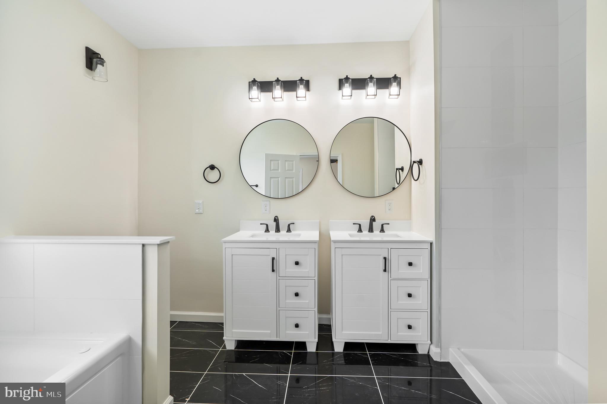 GARWYN OAKS - Residential