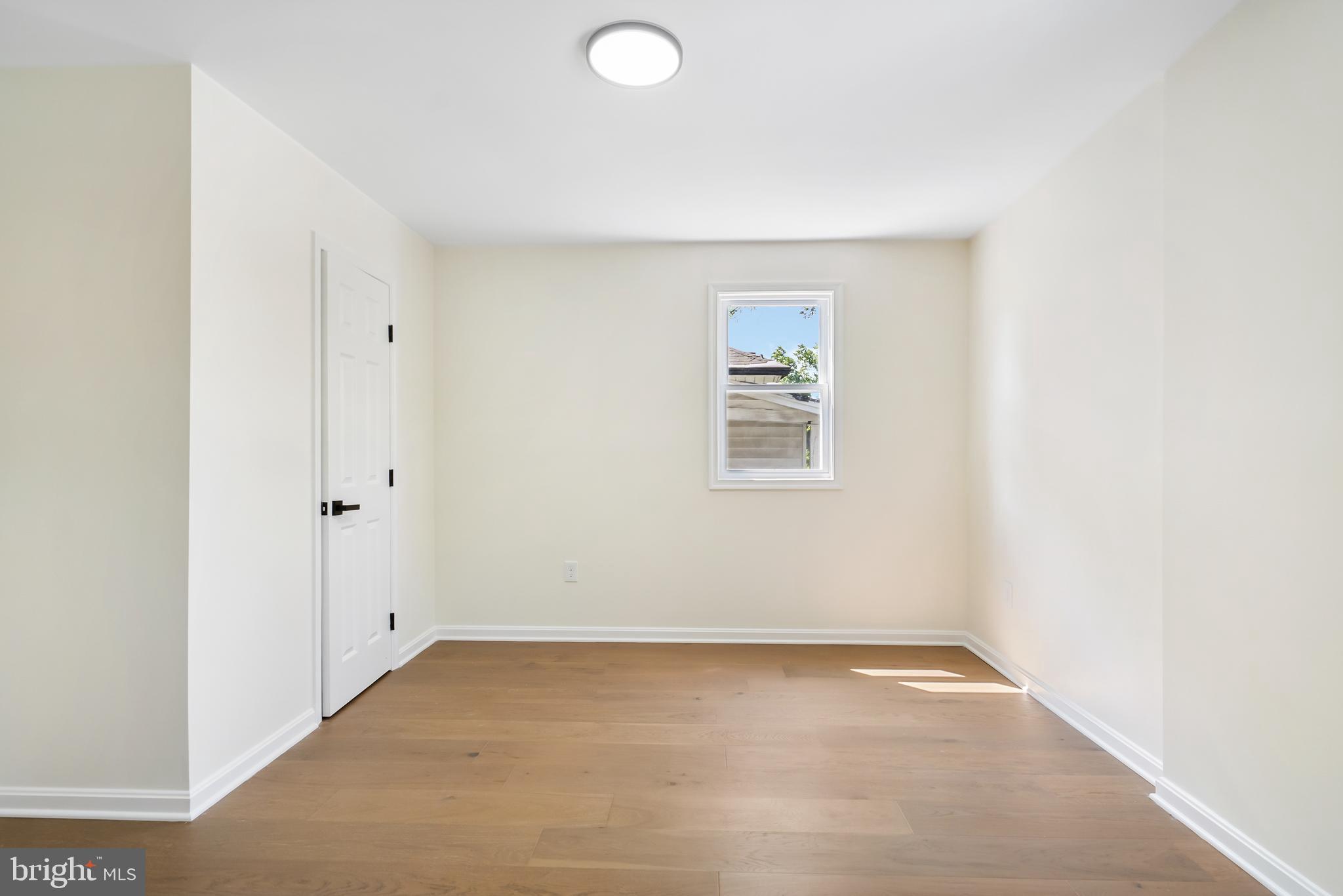 GARWYN OAKS - Residential