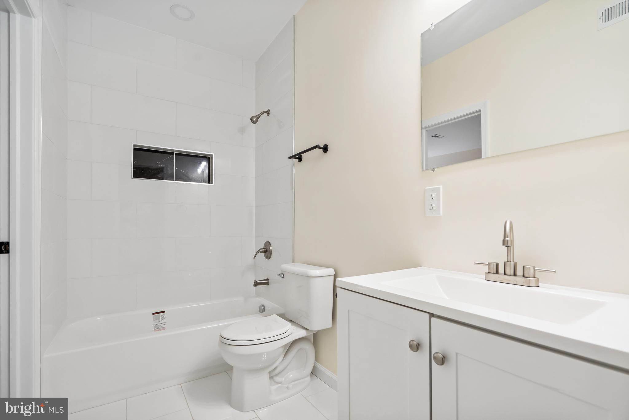 GARWYN OAKS - Residential