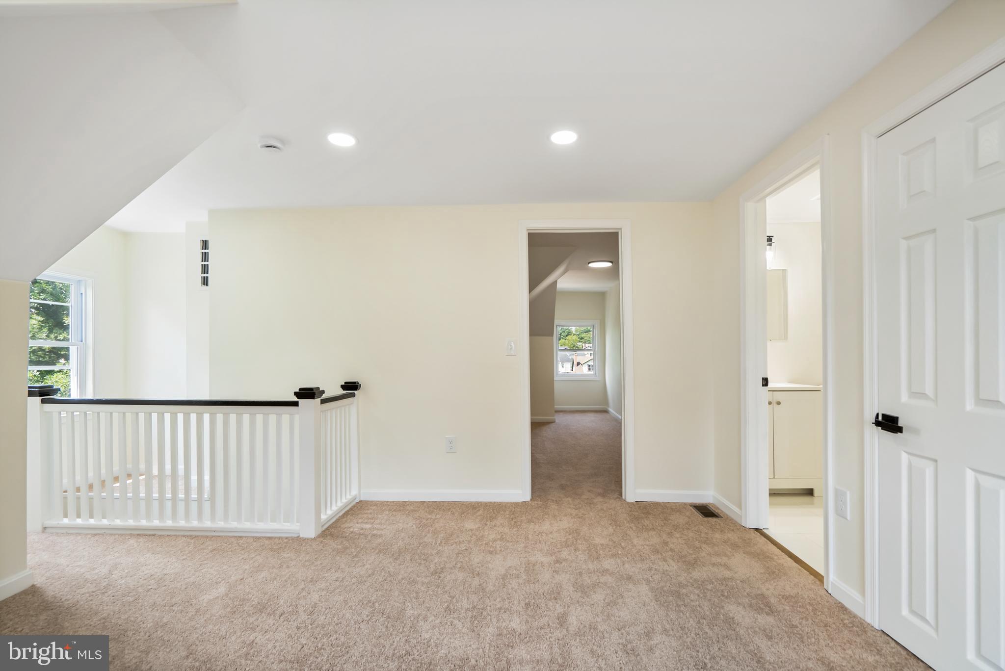 GARWYN OAKS - Residential