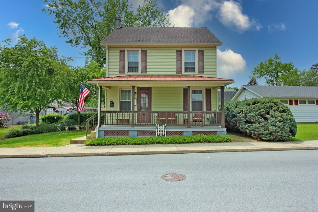 Photo of 112 LEAMAN ST, LITITZ, PA 17543 (MLS # PALA2035310)