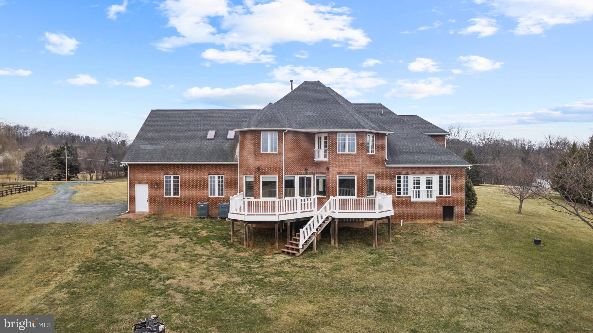 MCGUIRE HILLS - Residential