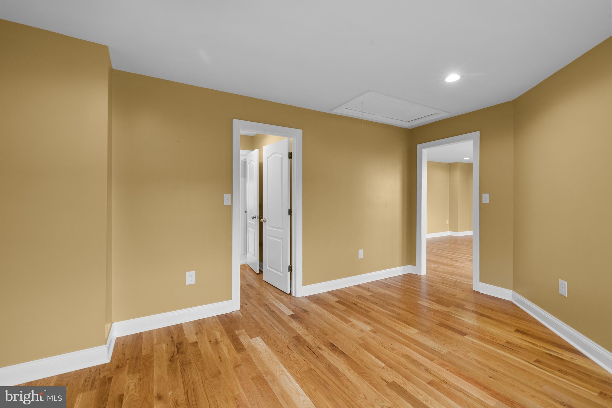 MCGUIRE HILLS - Residential