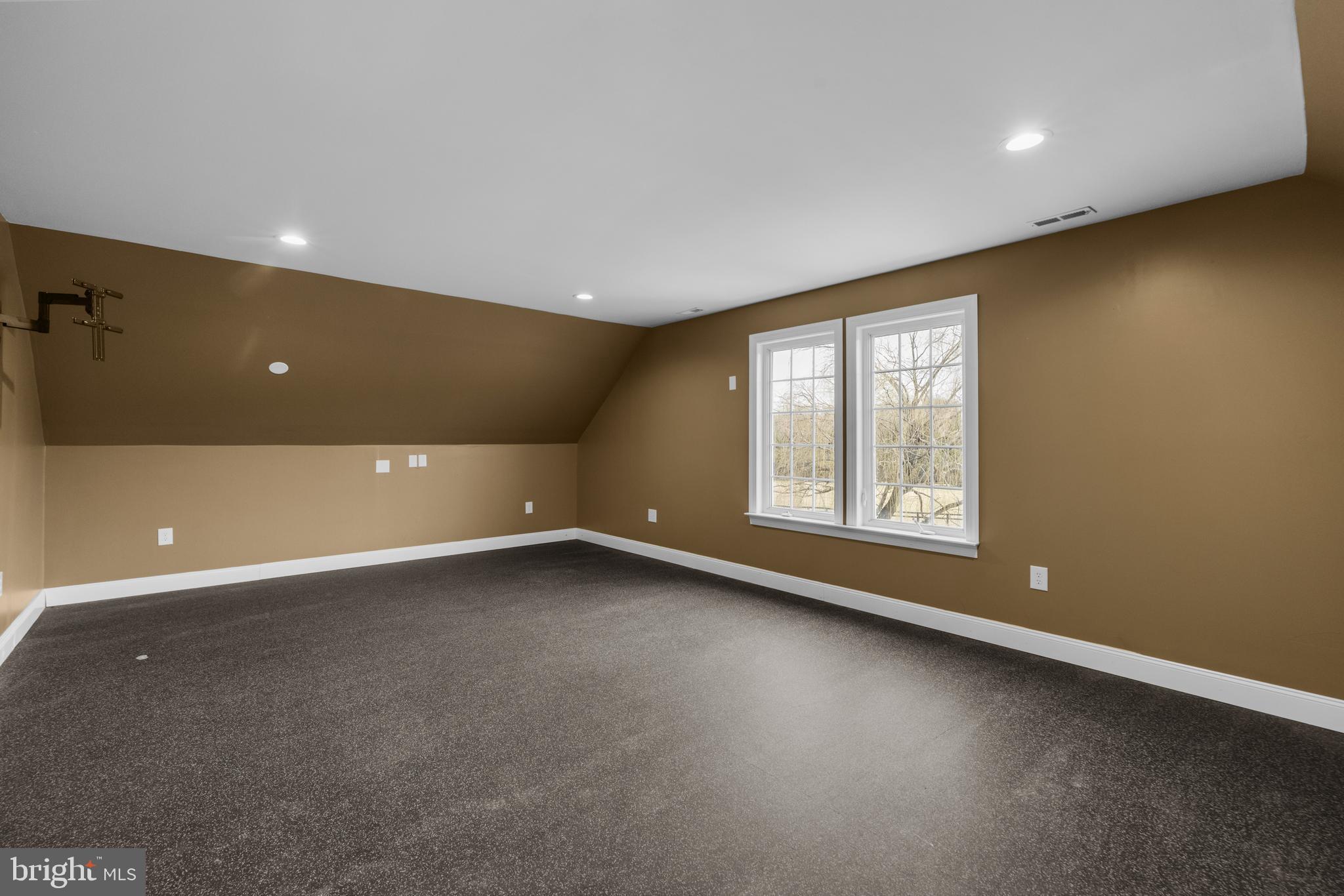 MCGUIRE HILLS - Residential