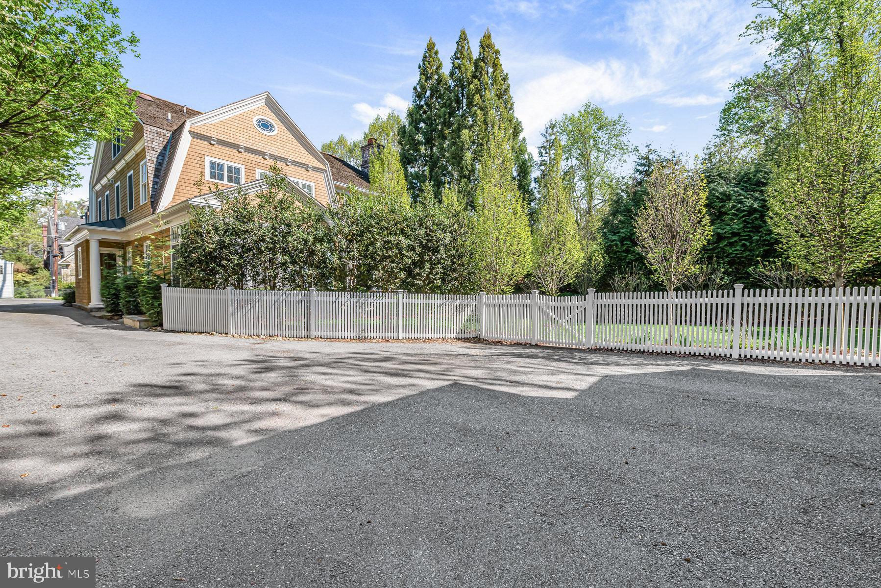 EDGEMOOR - Residential