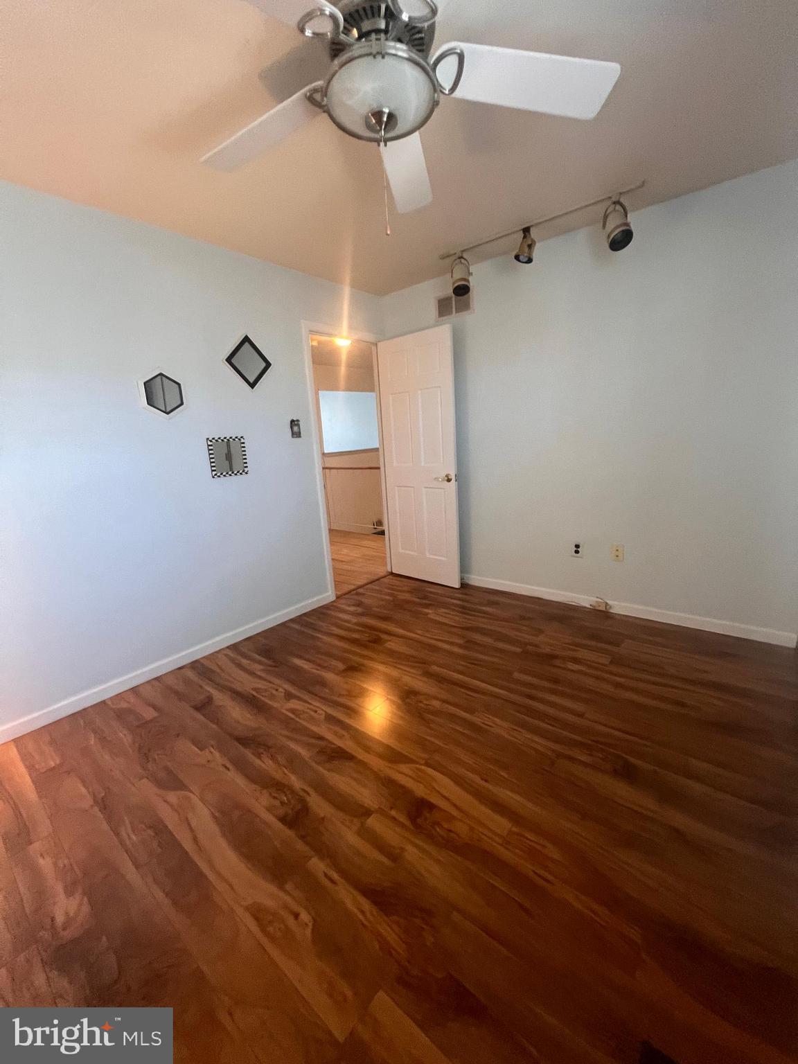 EASTWICK - Residential