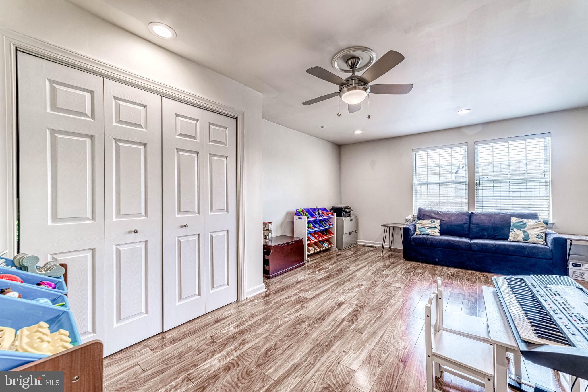 SUMMERS GROVE - Residential Lease