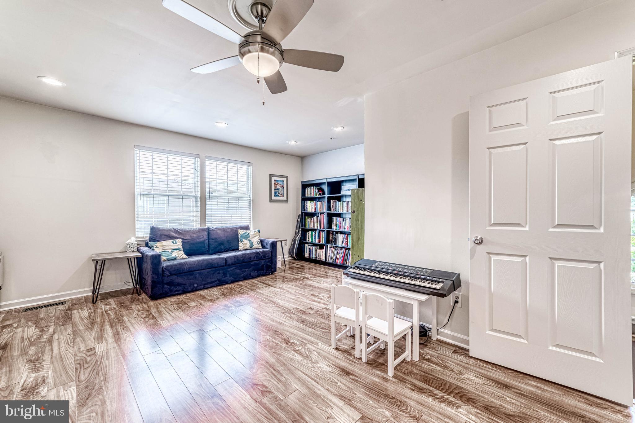 SUMMERS GROVE - Residential Lease