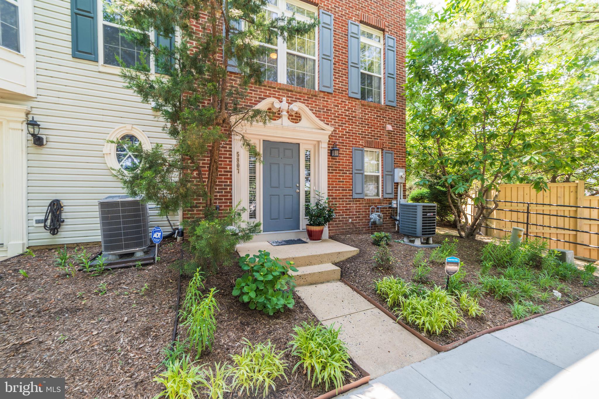 SUMMERS GROVE - Residential Lease