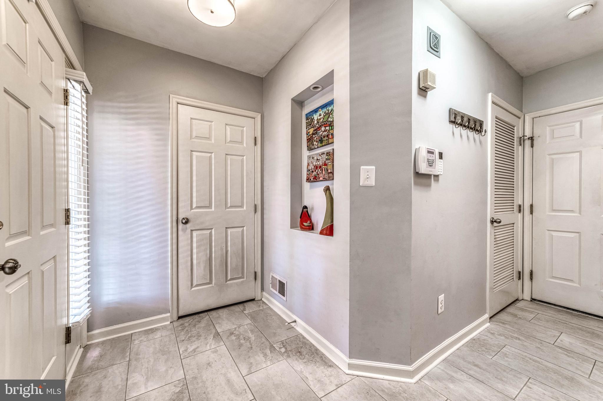 SUMMERS GROVE - Residential Lease