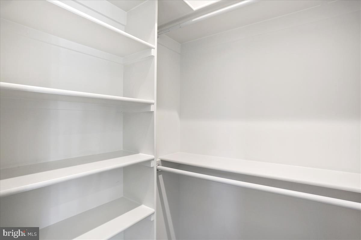 HENDRY ESTATES - Residential