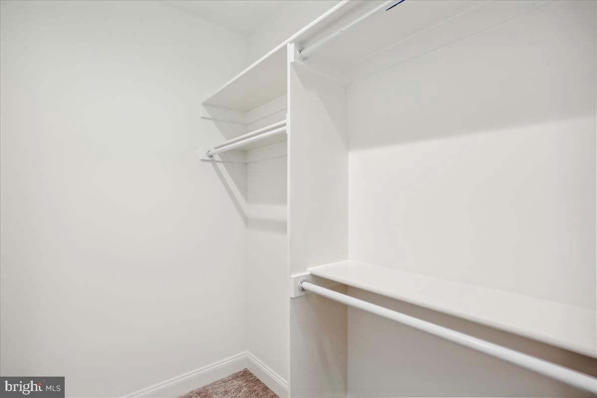 HENDRY ESTATES - Residential