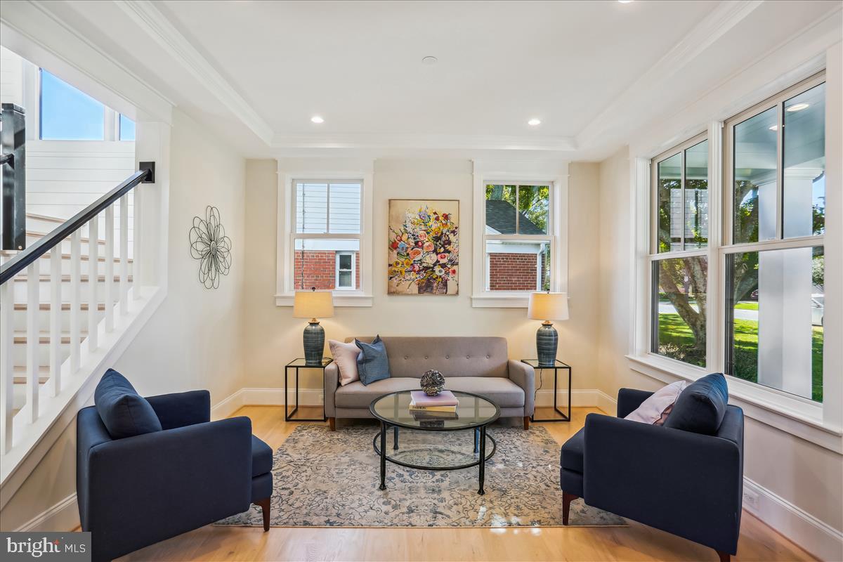 HENDRY ESTATES - Residential