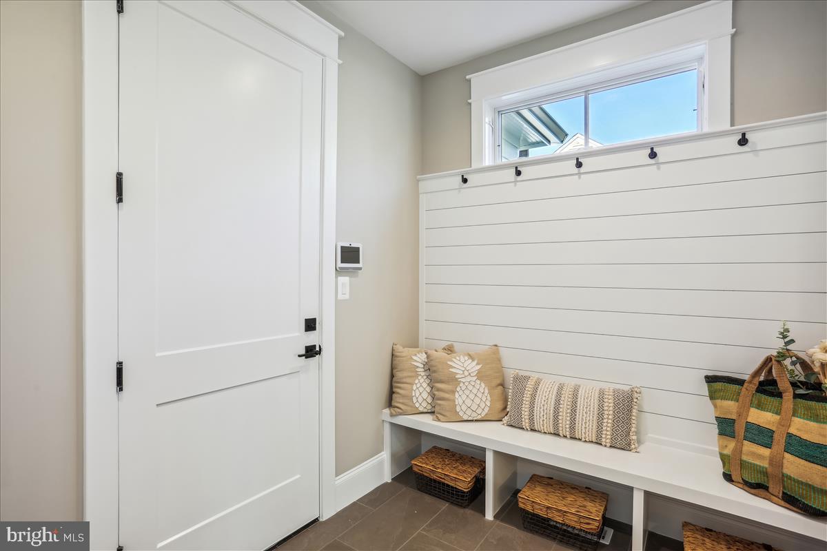 HENDRY ESTATES - Residential